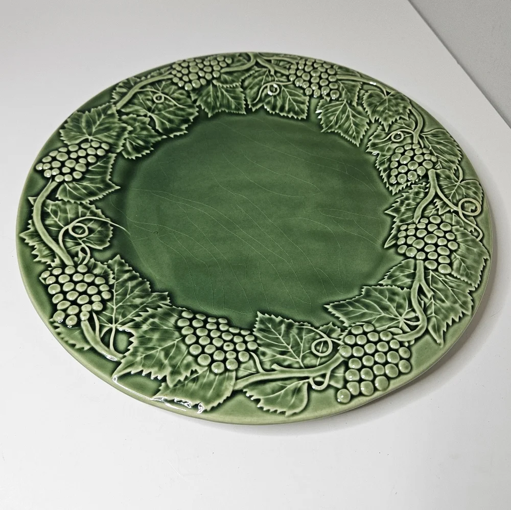 Mikasa Bordella Pinheiro Charger Platter Large Plate 13.75
